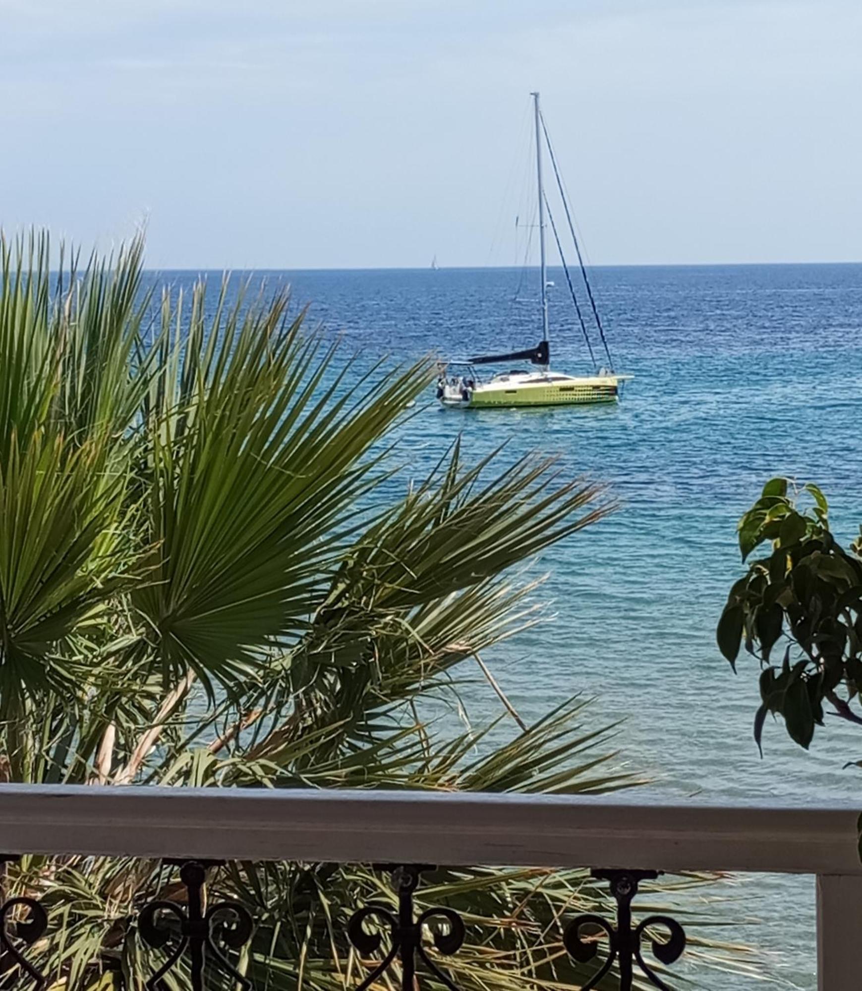 Svetlana & Michalis Oasis Hotel Agia Marina  Exterior foto